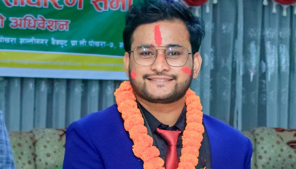 सम्पादक रञ्जन अधिकारीलाई ‘मित्र मिलन पत्रकारिता सम्मान २०७६’
