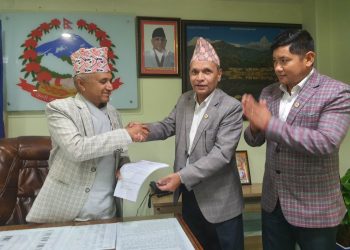 गण्डकी सरकार अल्पमतमा, माओवादीले फिर्ता लियो समर्थन, २ मन्त्रीद्वारा राजीनामा