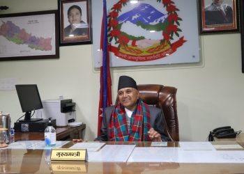 अधिकारी १०५ दिनमात्र मुख्यमन्त्री