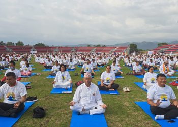 याेग दिवसमा भारतीय दुतावासको पोखरामा योगाभ्यास