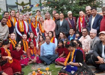 पोखरामा विभिन्न देशका ६८ पर्यटकले लगाए भाइटीका