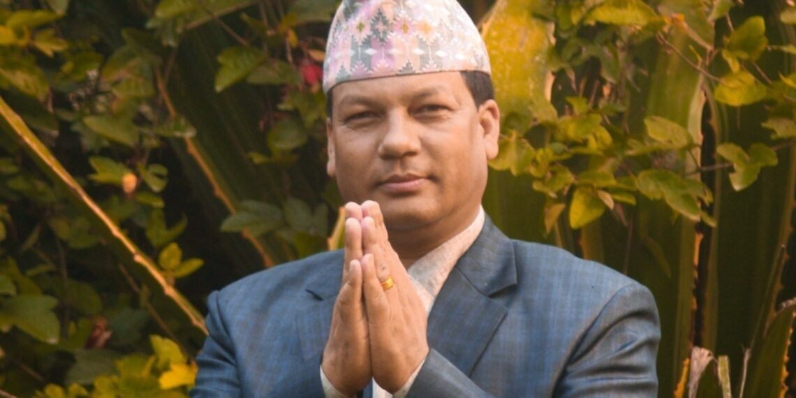 बैन बहादुर सरकारी नियुक्ति त्यागेर राजनीति रोजेको ३ दशकमा जिल्ला नेतृत्व दौडमा