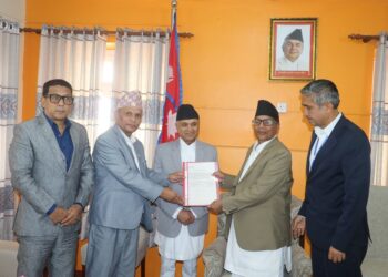 गण्डकी मुख्यमन्त्रीमा एमालेका खगराजको दाबी पेस, पाण्डे सरकारका मन्त्री मनाङे पनि खगराजसँगै