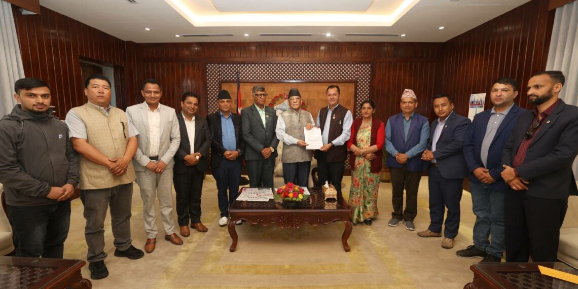 कास्कीको अन्नपूर्ण गापाको टोलीले भेट्यो प्रधानमन्त्री