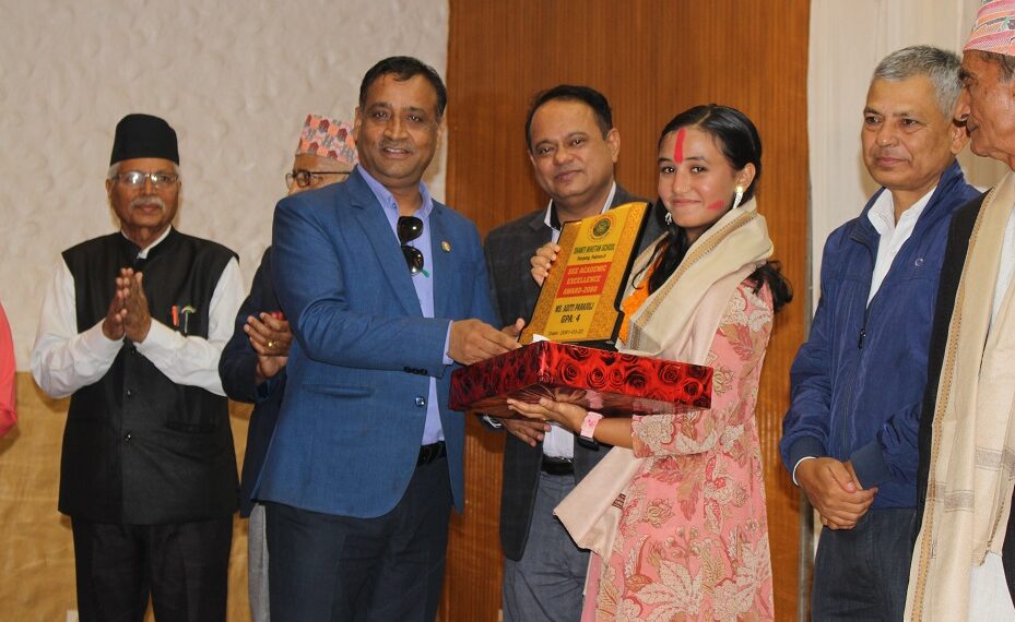 शान्ति निकेतनमा ४ जिपीए ल्याउने अदितीसहितलाई सम्मान