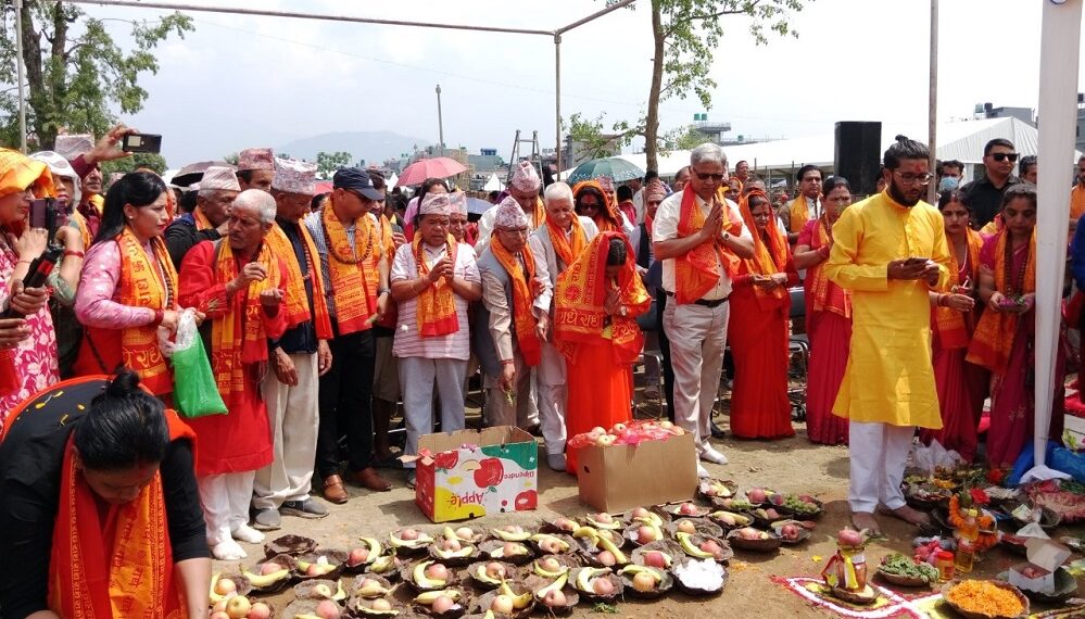 श्री गण्डकी कोटिहोम महायज्ञको उत्तम साइतमा क्षमा पूजन, भूमि पूजन गरी यज्ञ कुण्ड खनियो
