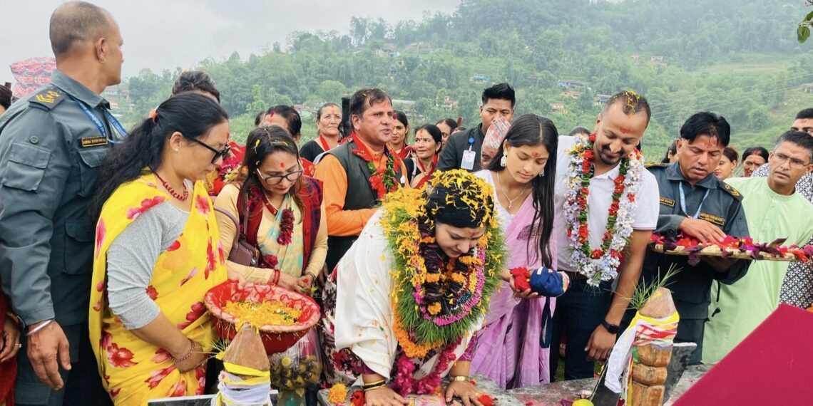 भागवत मञ्जरी राधिका दासी पुगिन् नेपालकै पहिलो नवग्रह मन्दिरमा