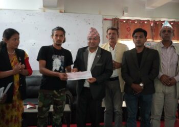 फेदीखोलामा हल गोरु पाल्ने कृषकलाई प्रोत्साहन अनुदान रकम वितरण