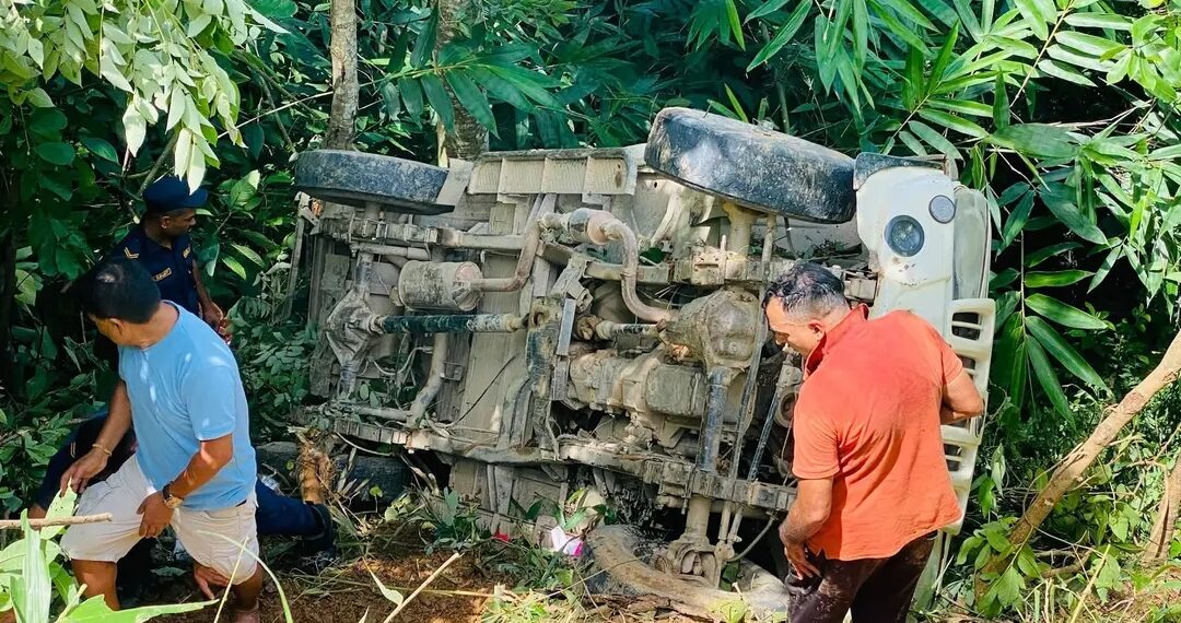 स्याङ्जामा बोलेरो जिप दुर्घटना: सडकबाट २५ मिटर तल खस्दा २० जना घाइते
