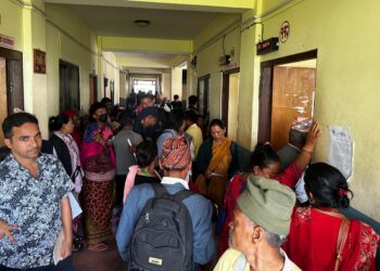 स्याङ्जामा राष्ट्रिय परिचयपत्र बनाउनेको भीड, चाप थेग्न सेवा समय विस्तार