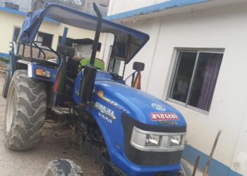 अवैध उत्खनन र ओसारपसारमा संलग्न ट्याक्टर नियन्त्रणमा