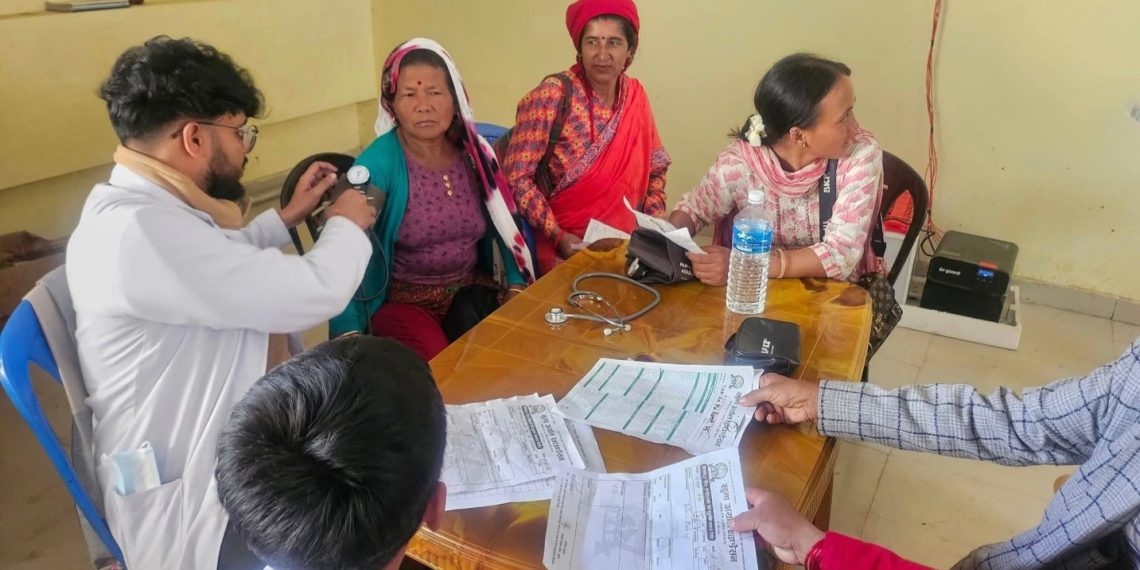 स्वास्थ्य शिविरमा सात सयभन्दा बढी लाभान्वित