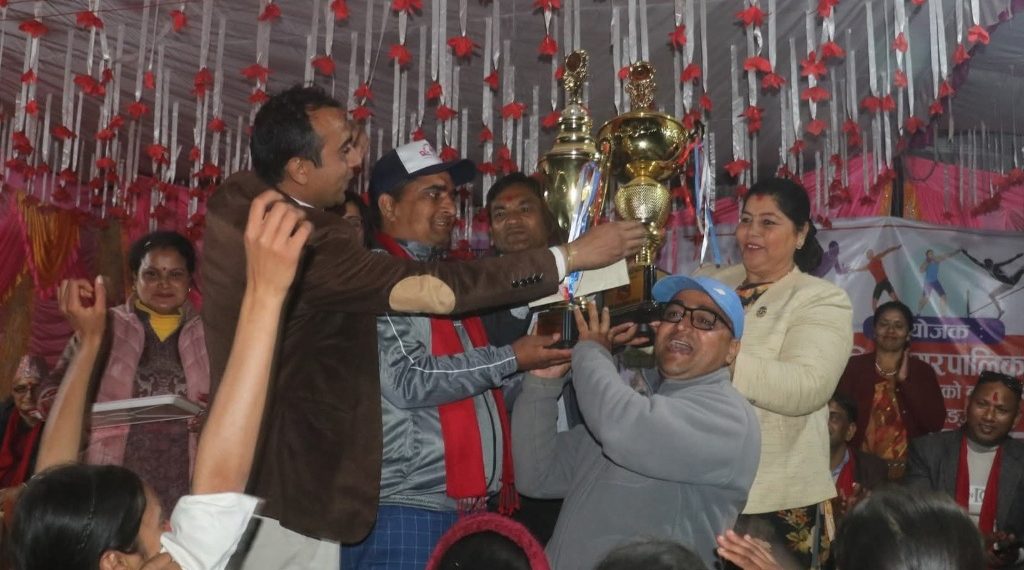 वालिङ राष्ट्रपति रनिङ शिल्डको उपाधि नेपाल आदर्श माविलाई