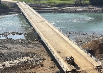 कालीगण्डकीमा समयमै बनेको होस्ती पुल, आँधीघाट पुलले भने खायो आठ वर्ष