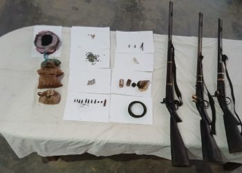 बिरुवामा तीन नाल भरुवा बन्दुक र विस्फोटक सामग्रीसहित दुई जना पक्राउ