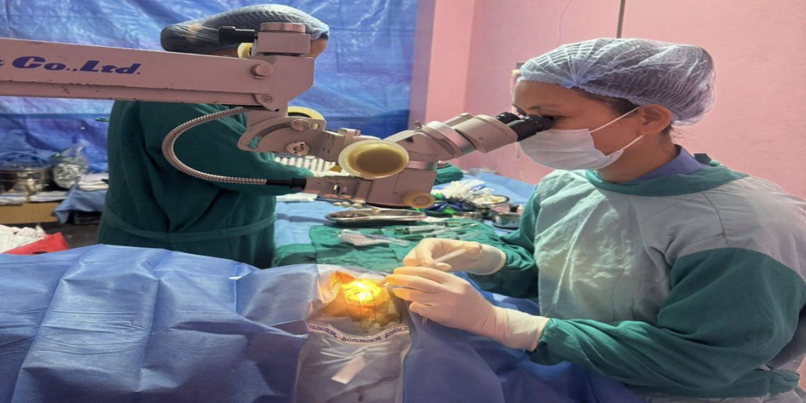 निःशुल्क शल्यक्रियाले वृद्धवृद्धाको आँखामा उज्यालो