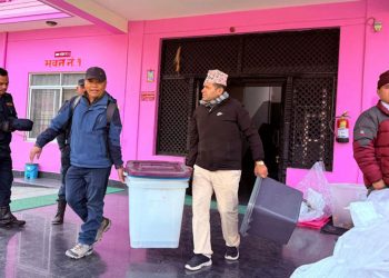 स्याङ्जाका सबै मतदान केन्द्रमा पुर्याइयो निर्वाचन सामग्री