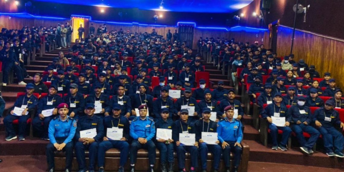 निर्वाचन सुरक्षामा खटिएका प्रहरीलाई स्याङ्जामा सम्मानसहित बिदाइ