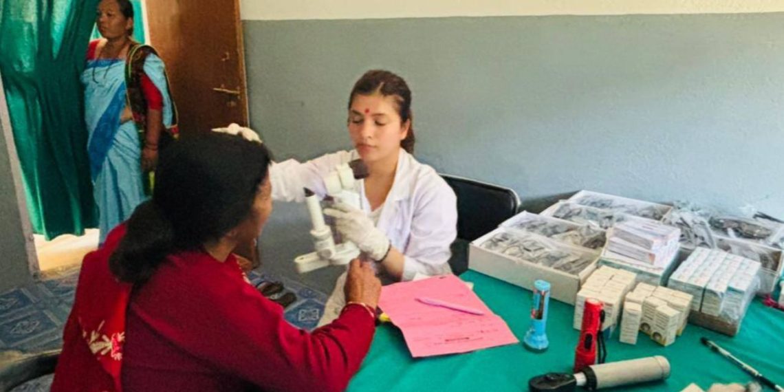 बिरुवामा निःशुल्क आँखा शिविरबाट पाँच सयभन्दा बढीले पाए सेवा