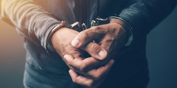 स्याङ्जा मालपोत अगाडि विचौलिया समातिए, सेवाग्राहीलाई हैरानी दिएको आरोप