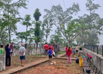 गाउँ छाडेनन्, हप्ताको दुई घण्टा समाजका लागि छुट्याए युवाले