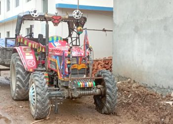 अवैध रुपमा नदीजन्य पदार्थ ओसारपसार गरिरहेको ट्याक्टर कारबाहीमा, ३० हजार रुपैयाँ जरिवाना
