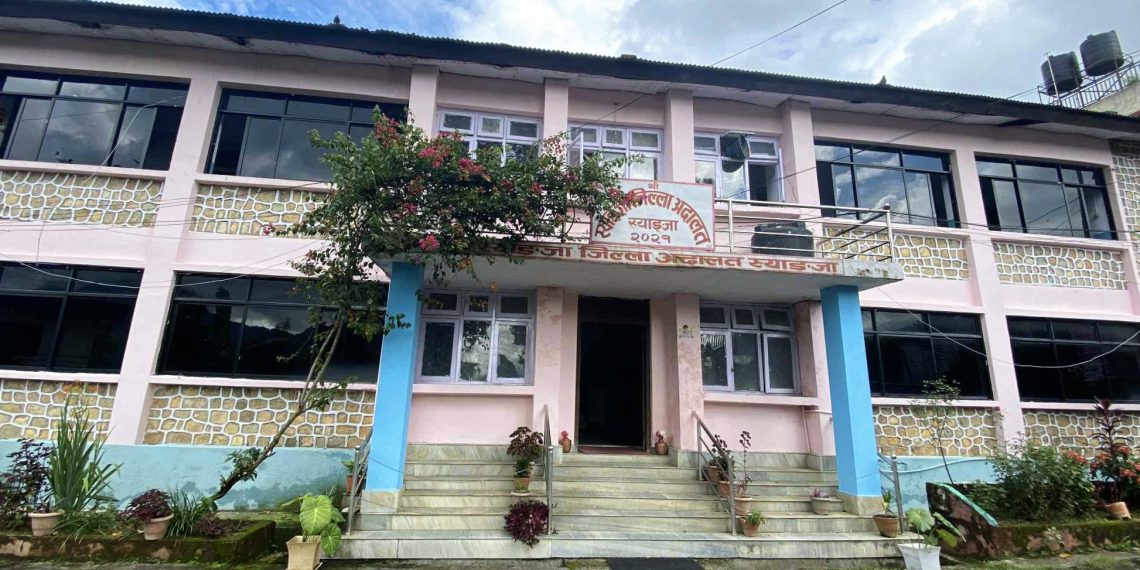 दोहोरो नागरिकता प्रकरणमा पक्राउ परेका दिदी–भाइ धरौटीमा रिहा